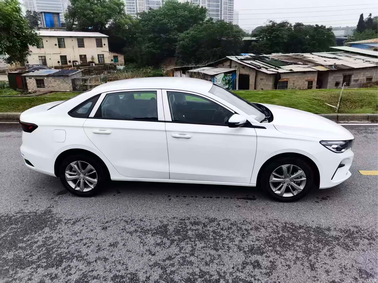 Geely Emgrand, 2023 4