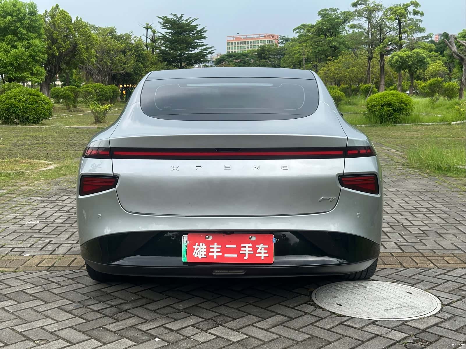 Xpeng P7, 2022 4