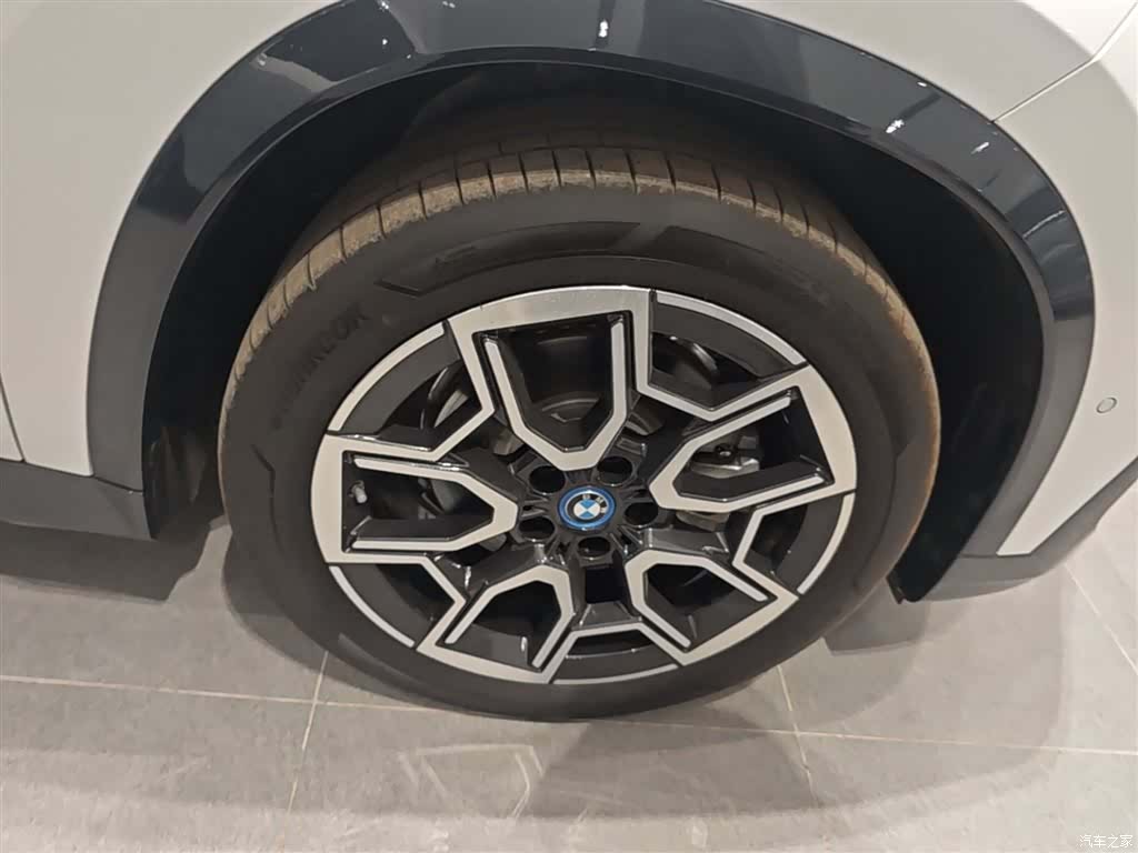 BMW iX1, 2024 14