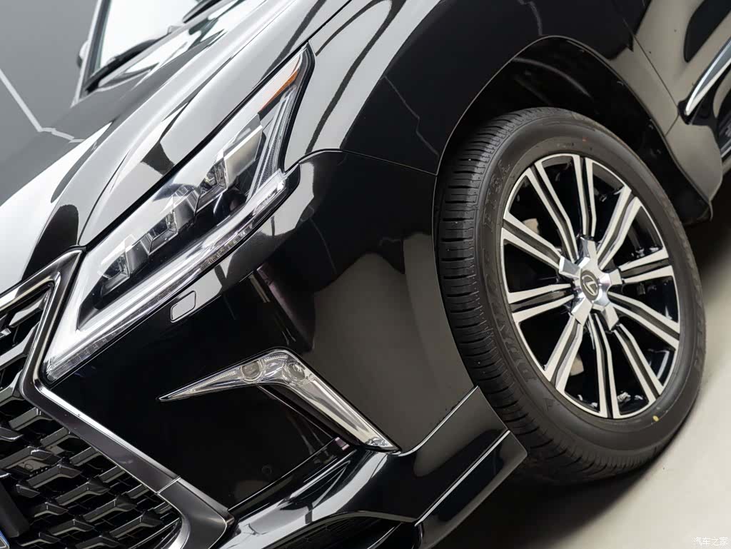Lexus LX, 2022 3