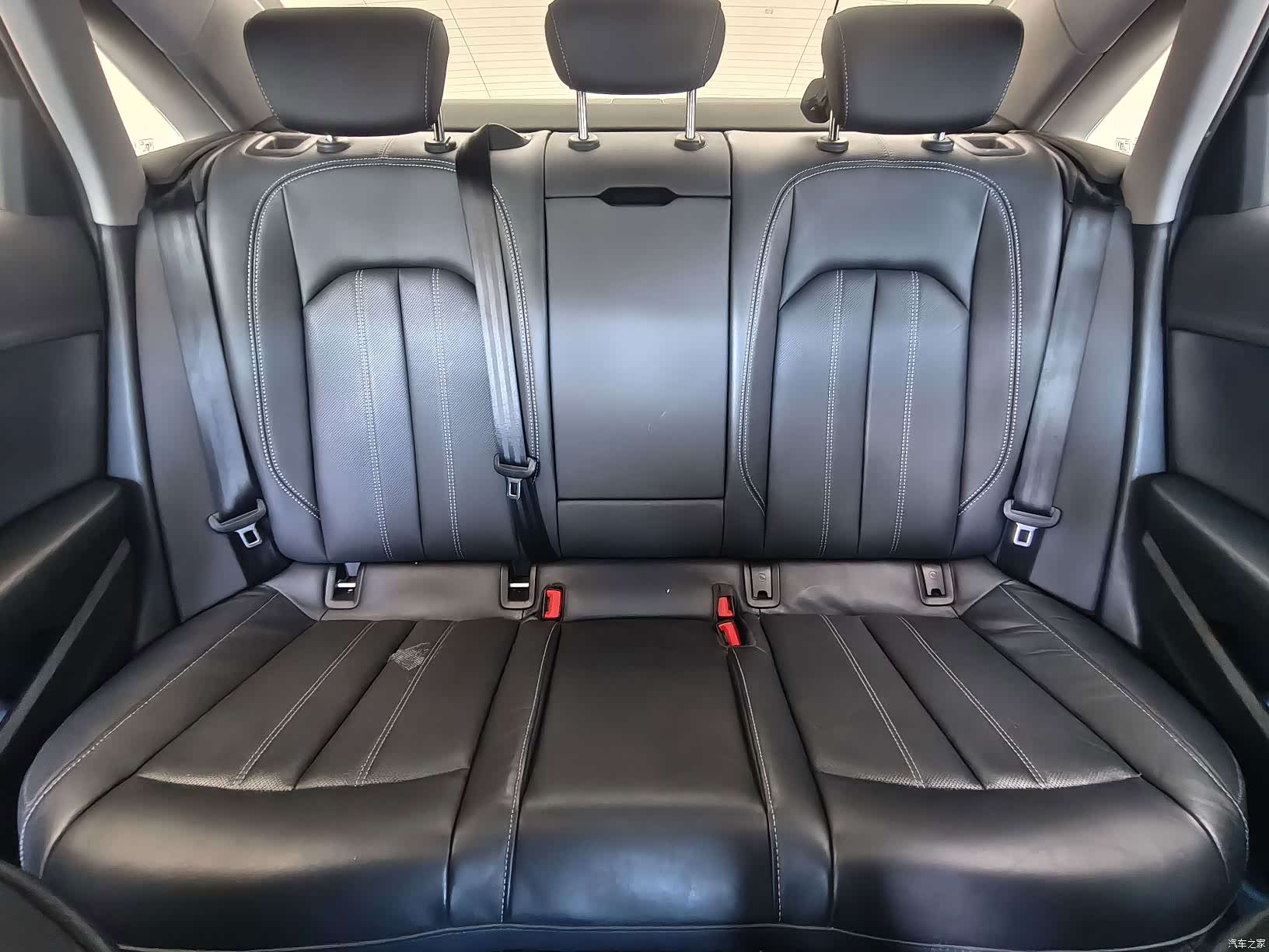 Audi A4L, 2022 16