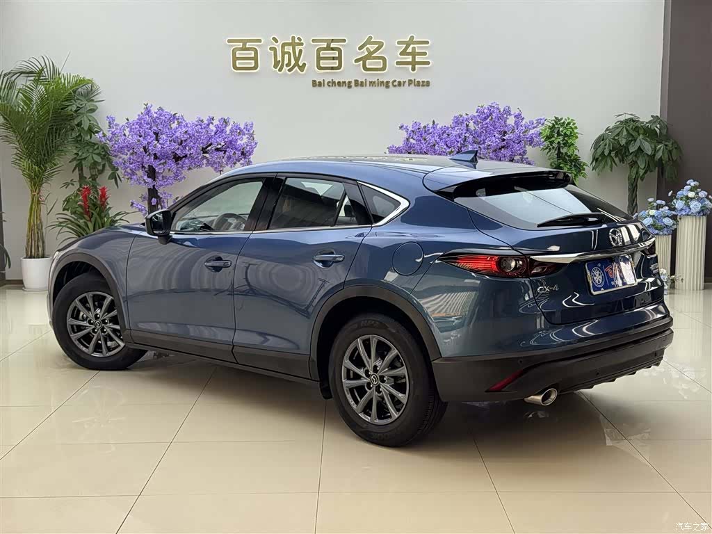 Mazda CX-4, 2022 8