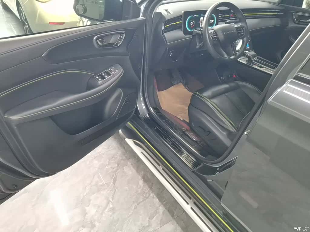 Roewe RX5, 2022 16
