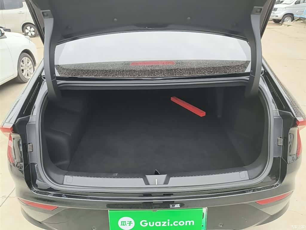 Wuling Starlight, 2025 19