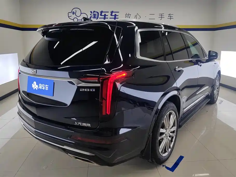 Cadillac XT6