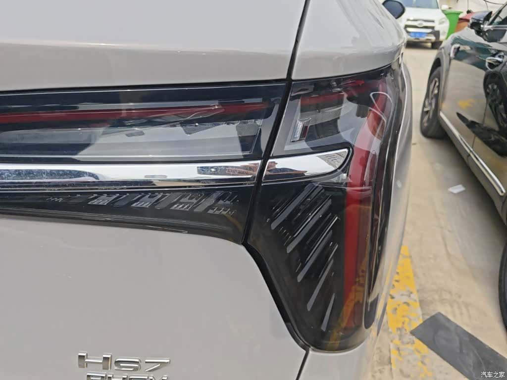 Hongqi HS7, 2024 8