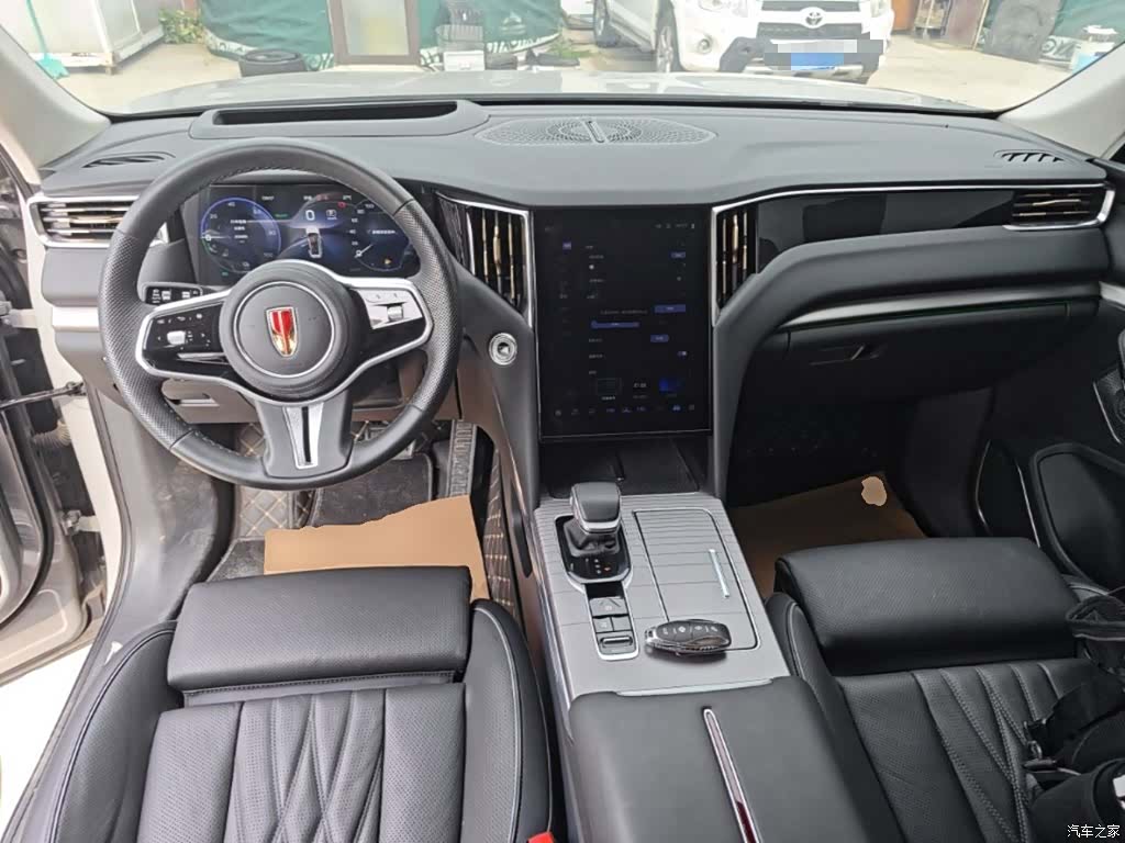 Hongqi HS7, 2024 10