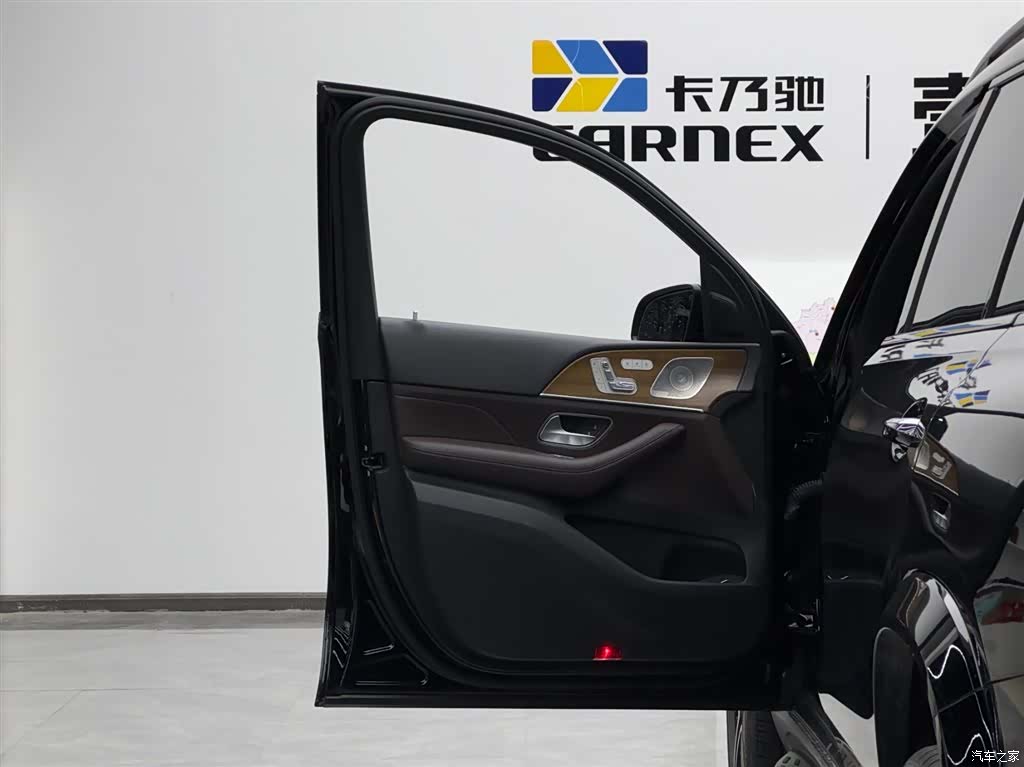 Mercedes-Benz GLS, 2023 7