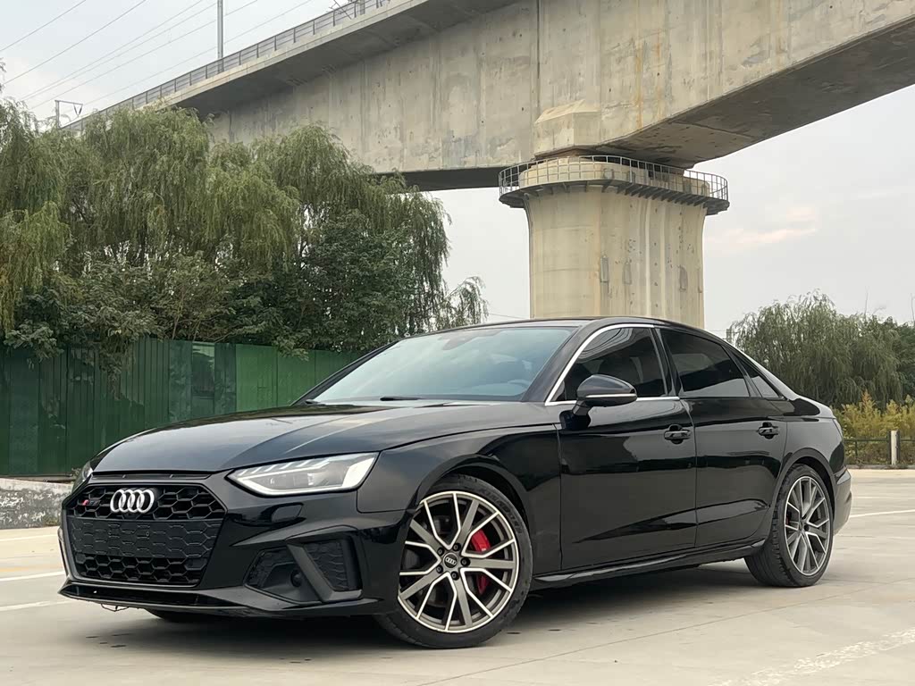 Audi S4