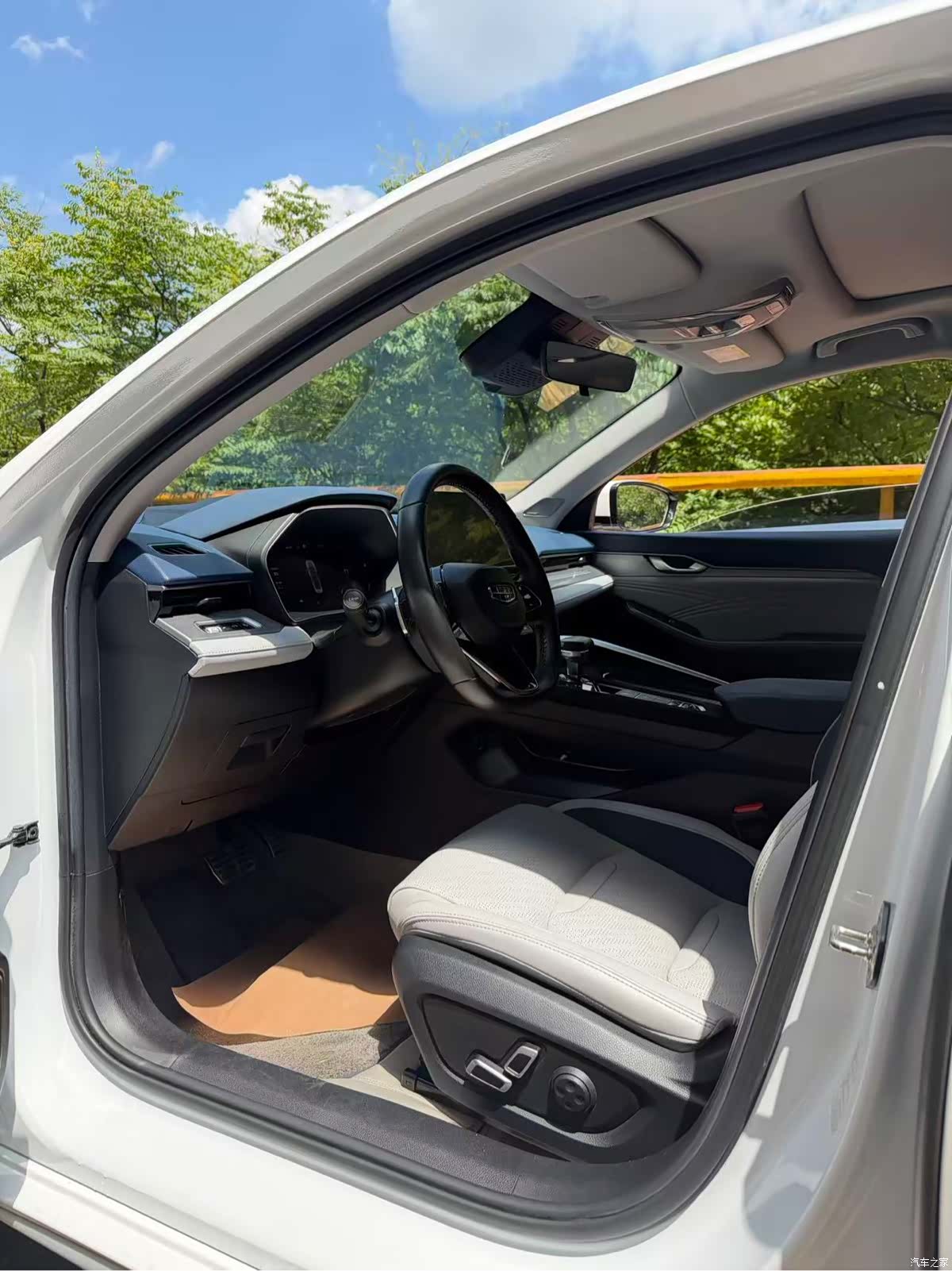 Geely Preface, 2022 4
