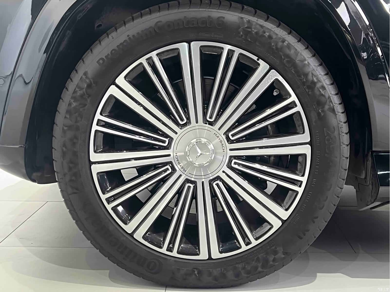 Maybach GLS, 2023 10