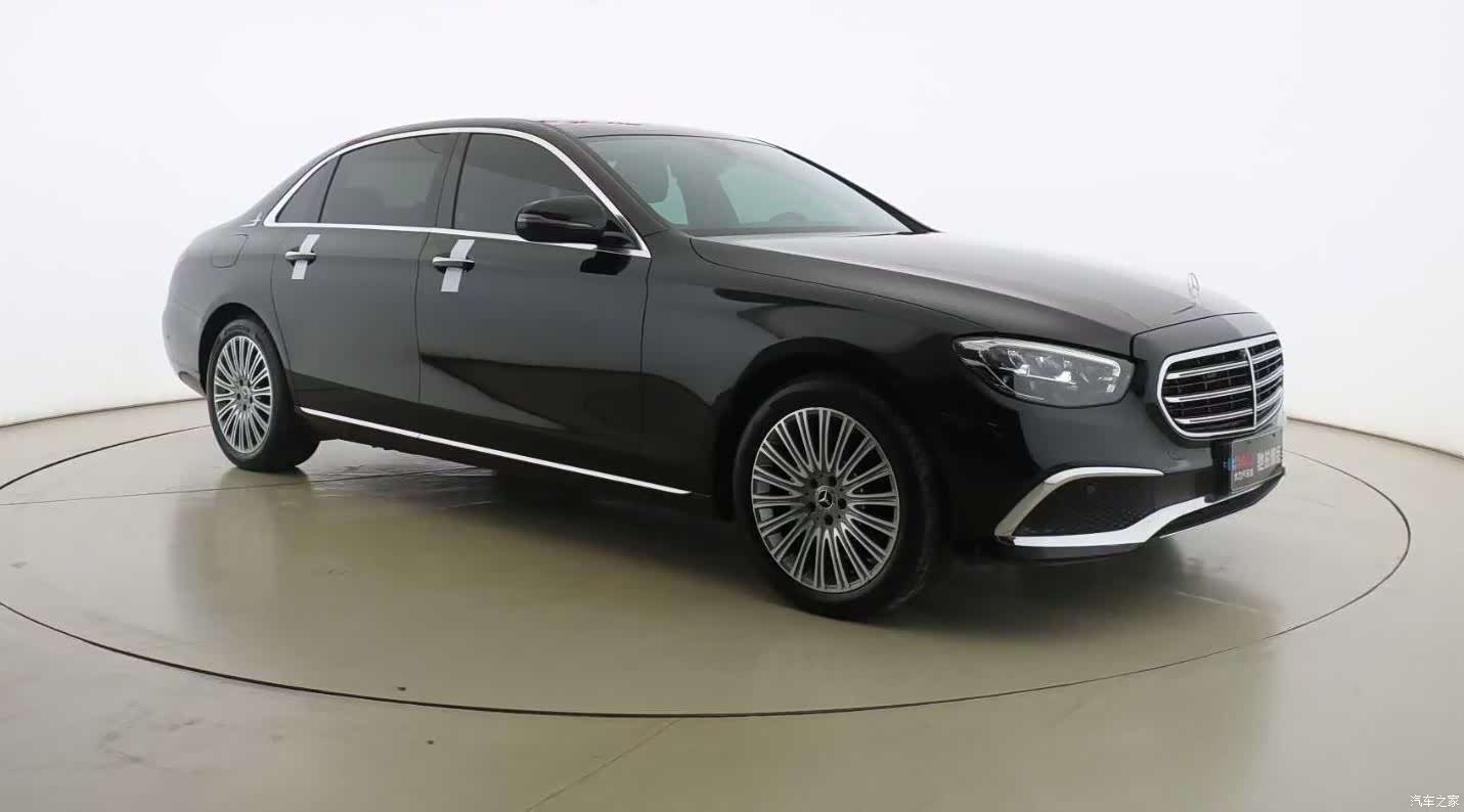 Mercedes-Benz E-Class, 2023 3