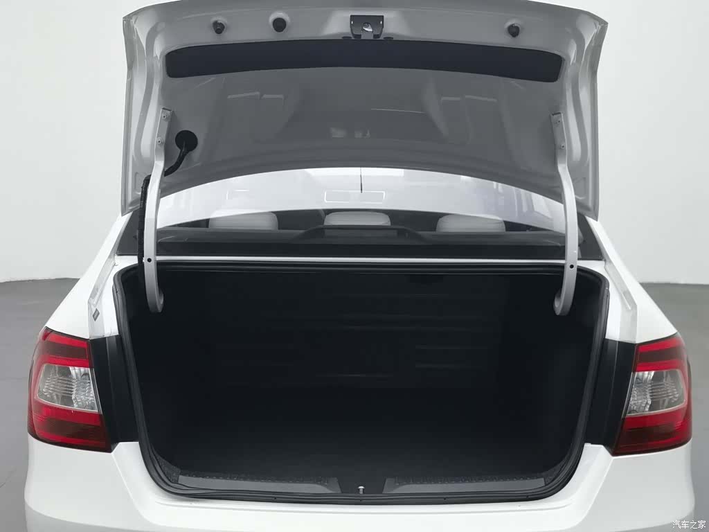 Skoda Rapid, 2016 16