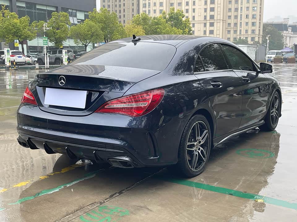 Mercedes-Benz CLA