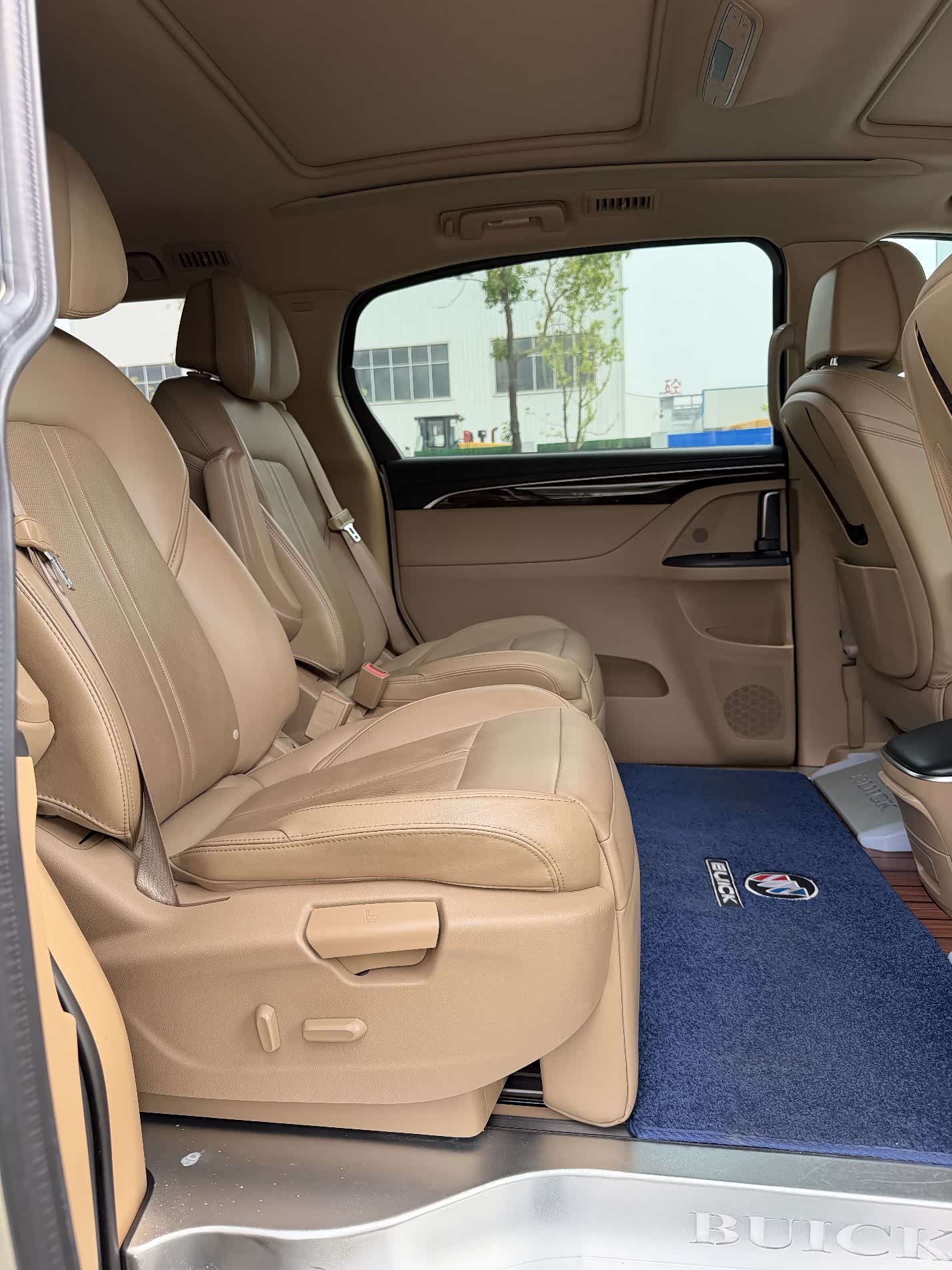 Buick GL8, 2019 19
