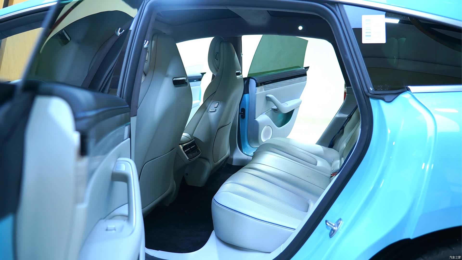 Luxeed S7, 2025 11