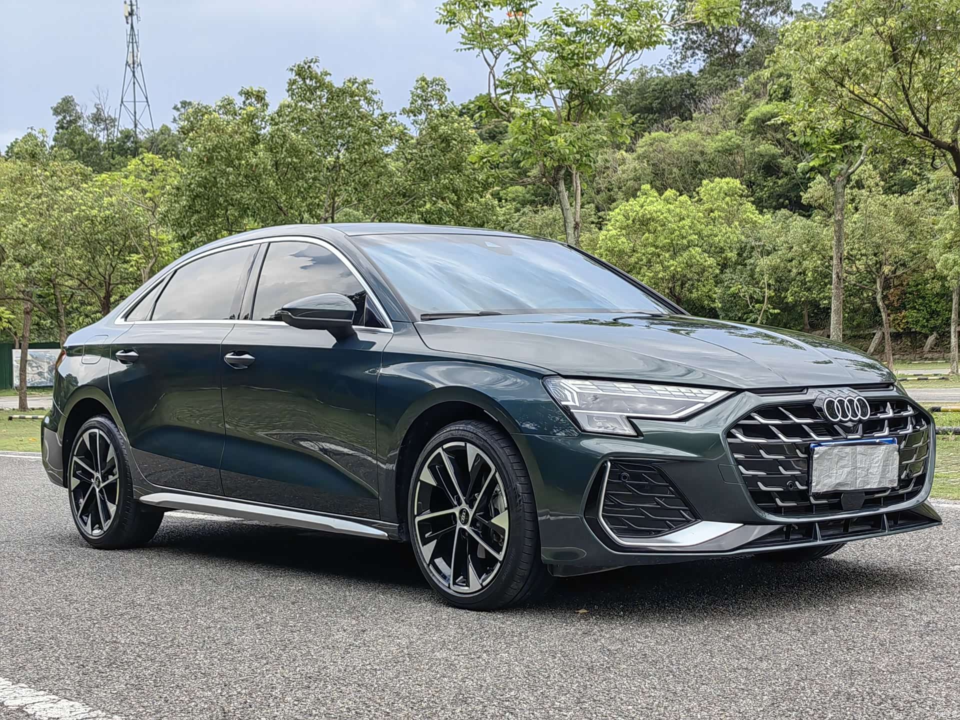 Audi Flying Spur, 2025 3