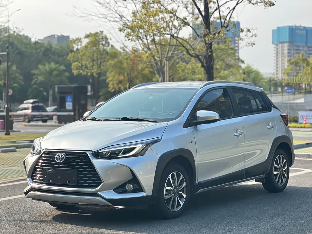 Toyota YARiS L