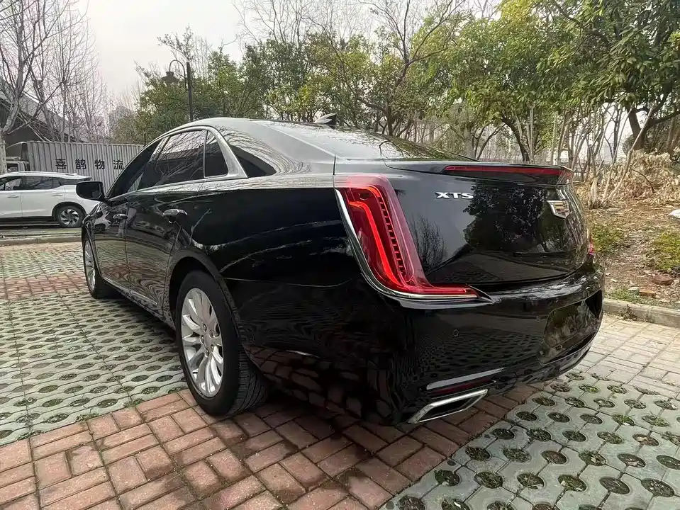 Cadillac XTS