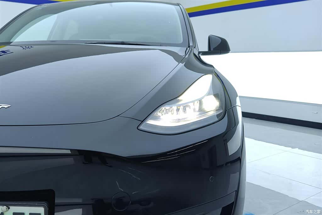 Tesla Model Y, 2022 все фото