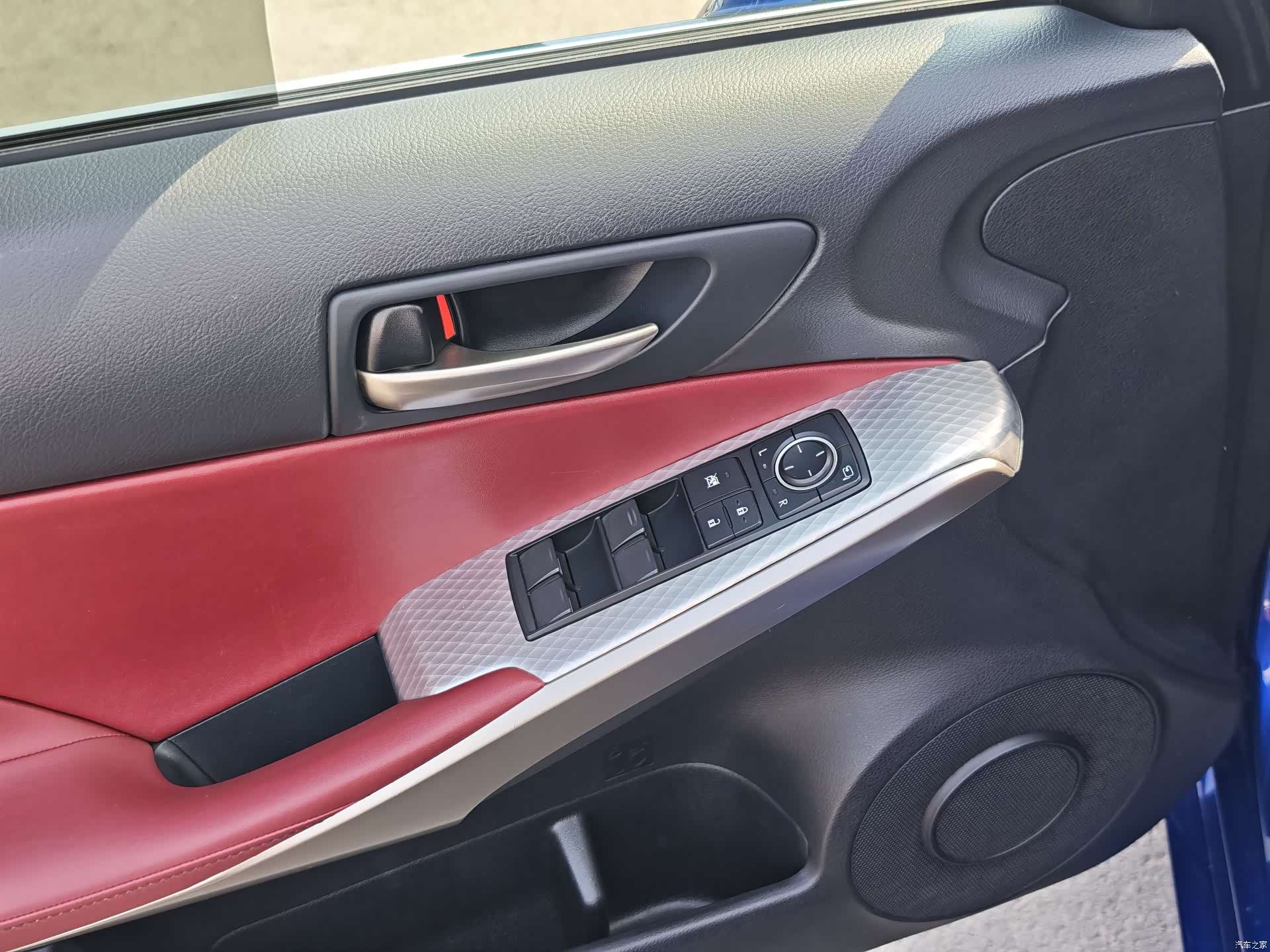 Lexus IS, 2019 13
