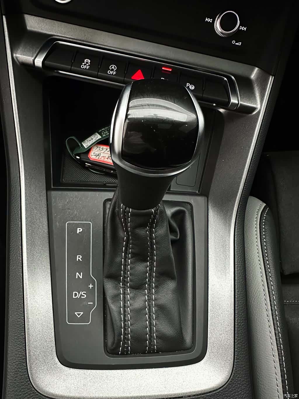 Audi Q3, 2022 10