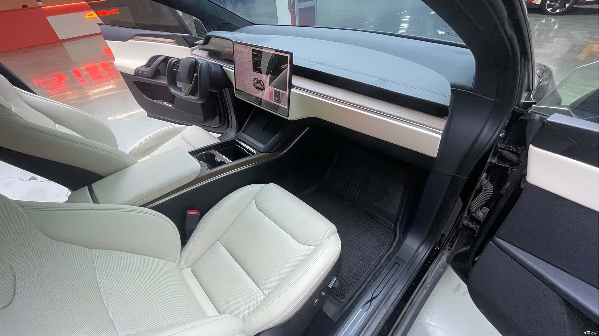 Tesla Model X, 2023 13