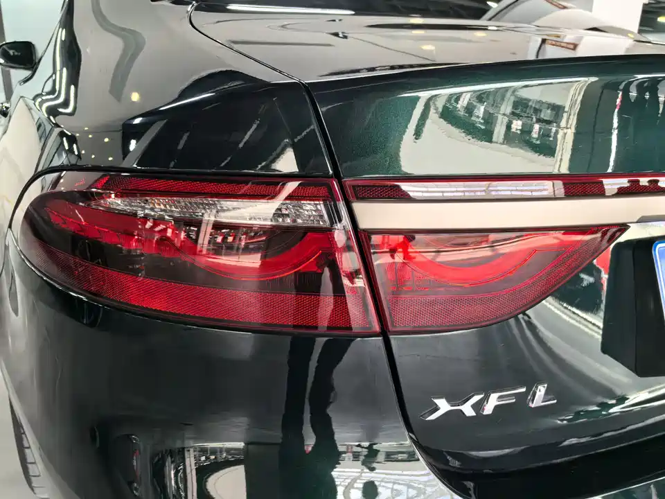 Jaguar XFL
