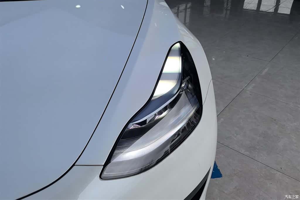 Tesla Model 3, 2023 все фото