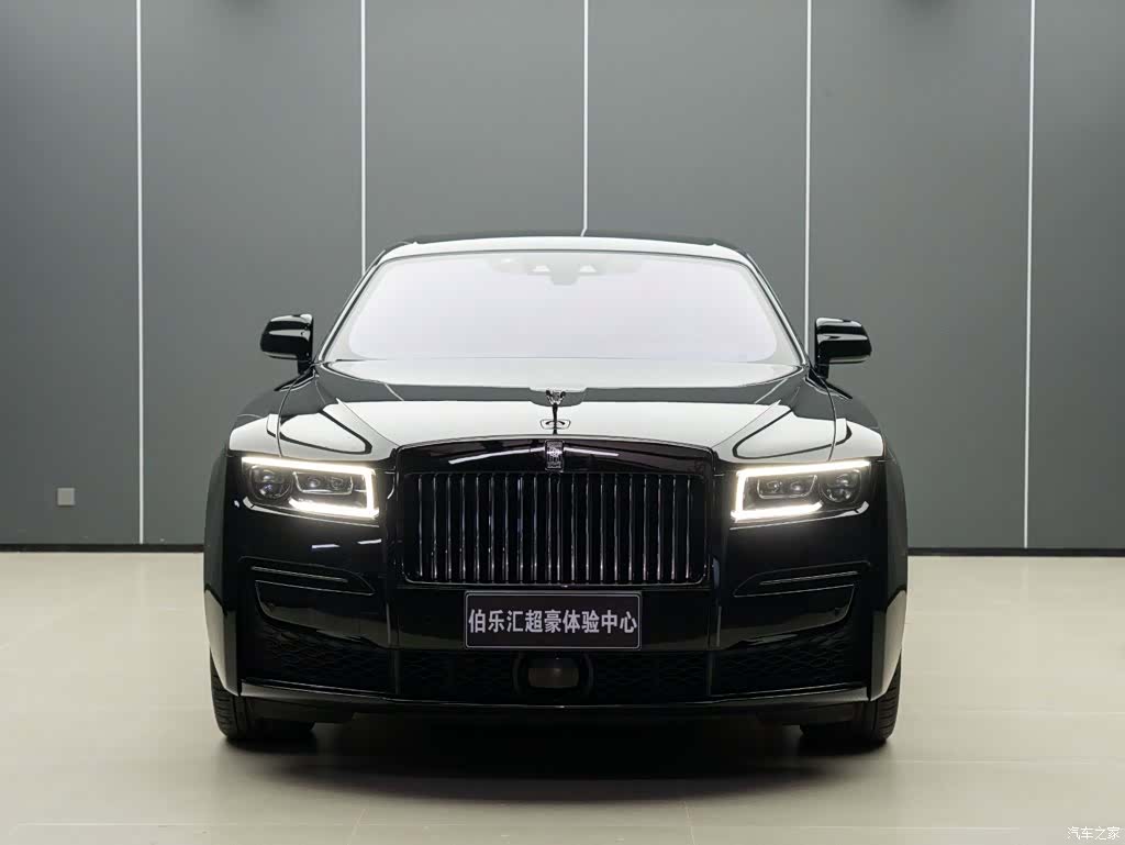 Rolls-Royce Ghost, 2022 все фото