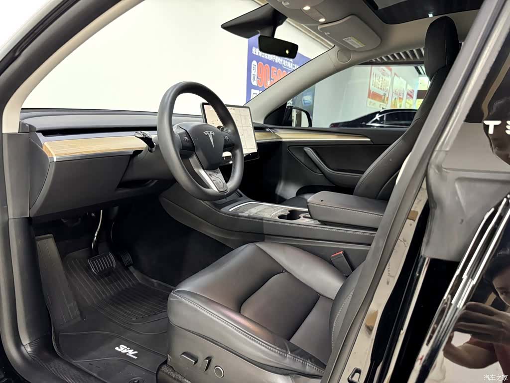 Tesla Model Y, 2021 9