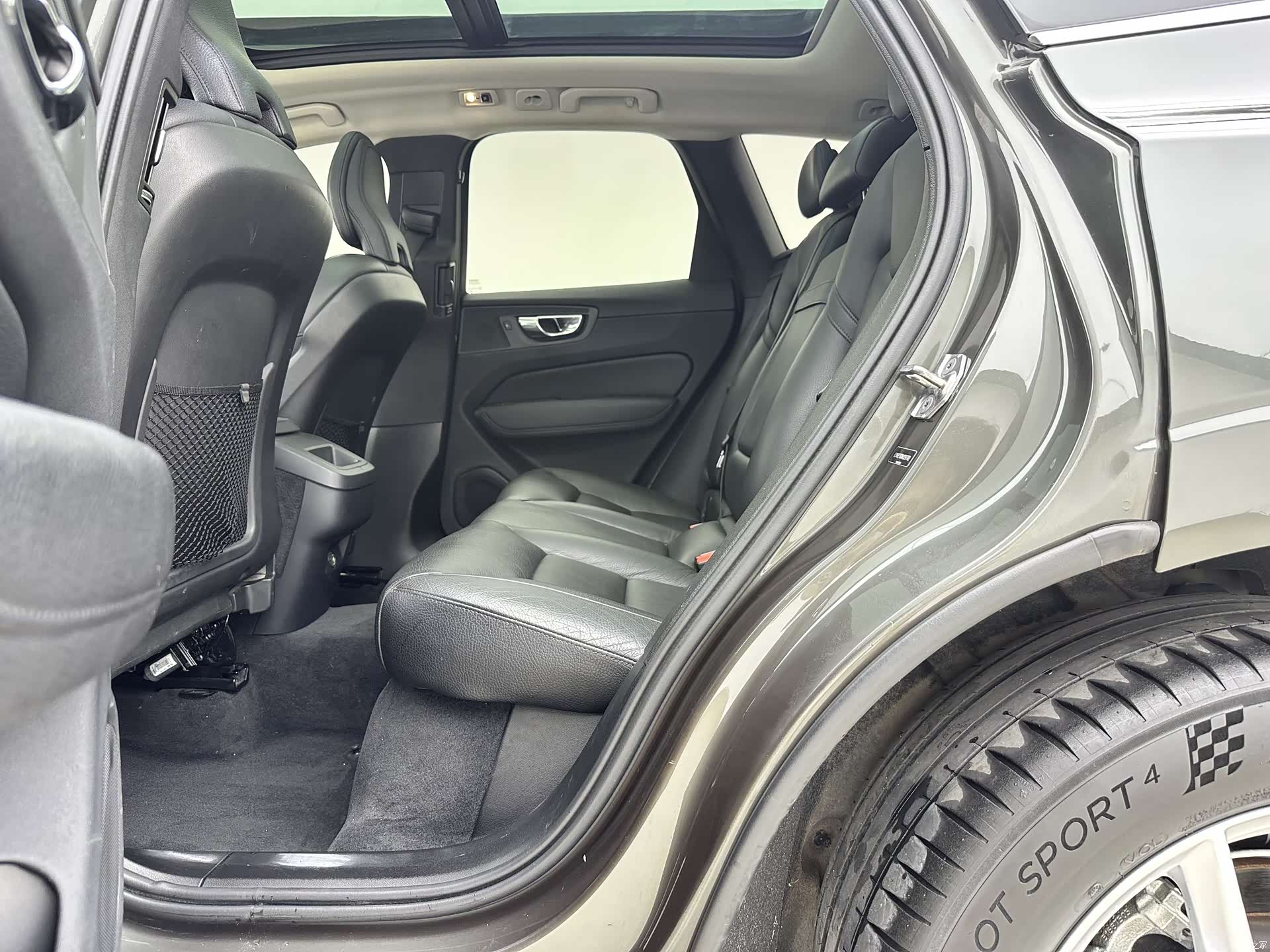 Volvo XC60, 2019 10