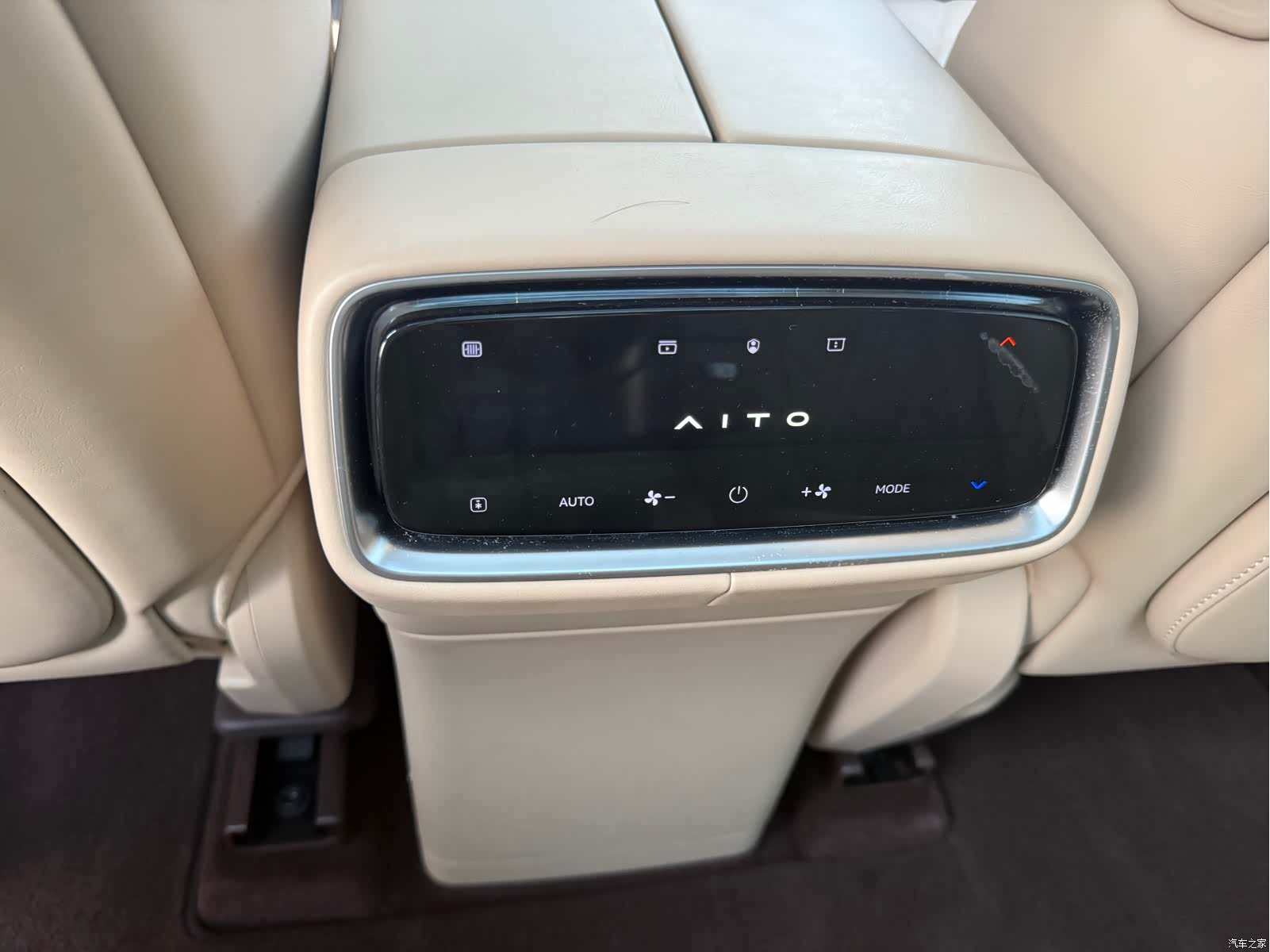 AITO M9, 2024 16