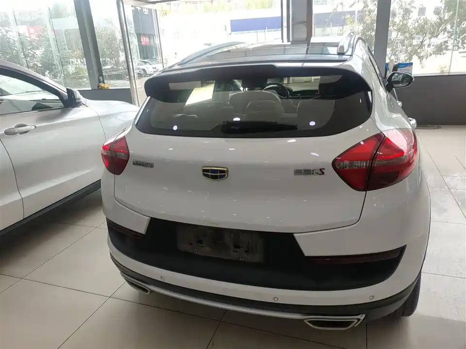 Geely Emgrand GS
