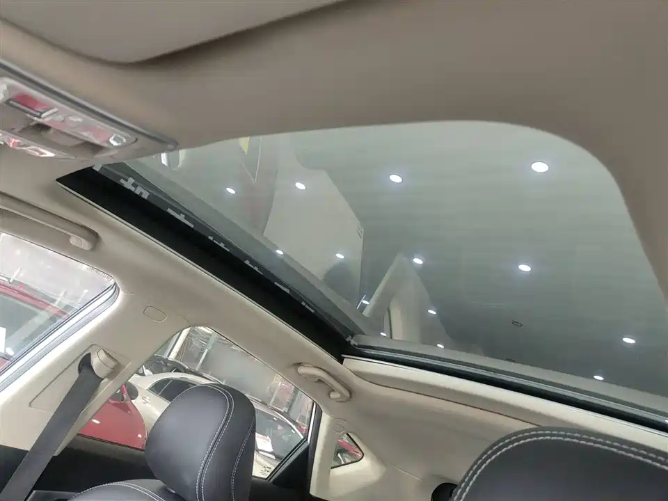 Geely Emgrand GS