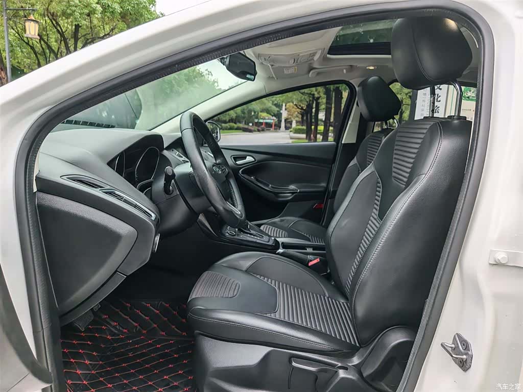 Ford Focus, 2019 11