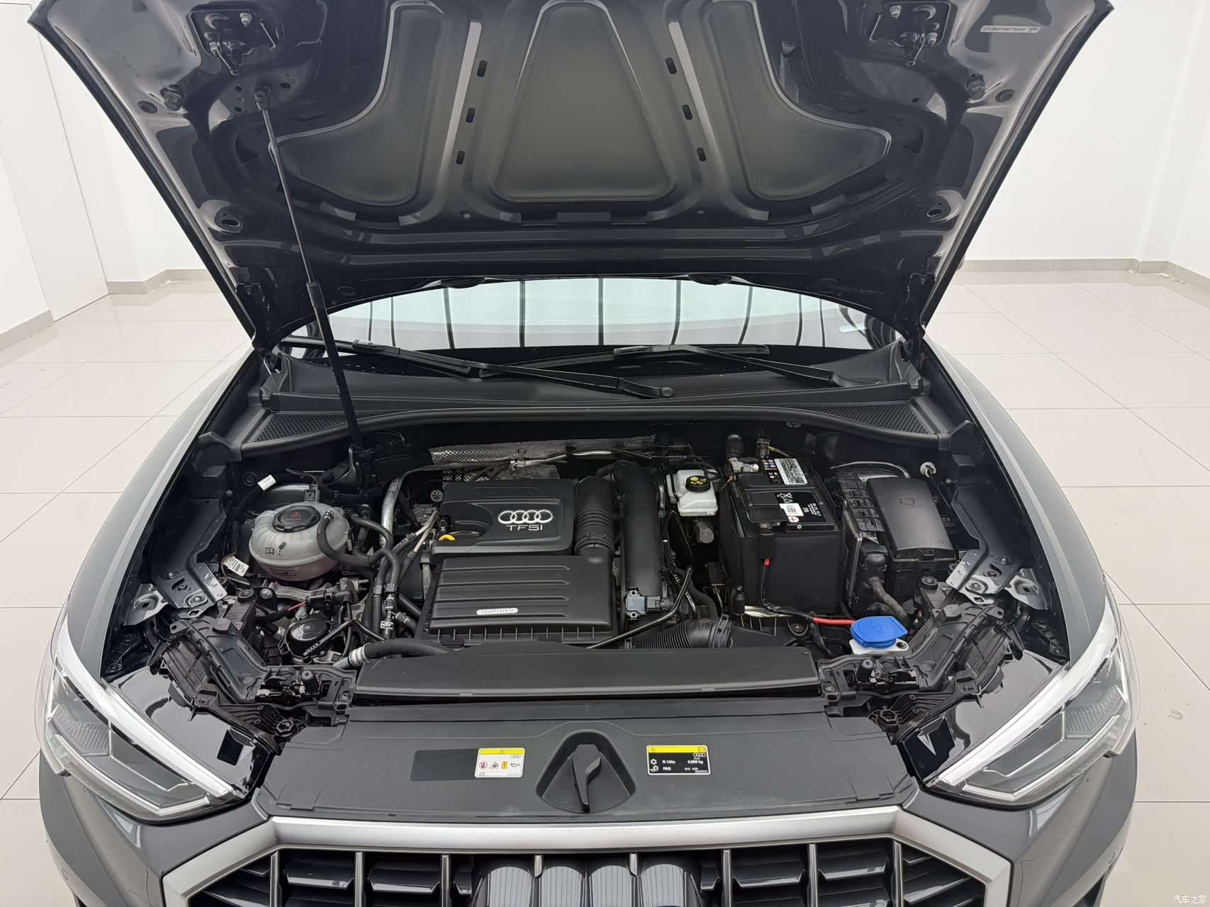 Audi Q3, 2022 10