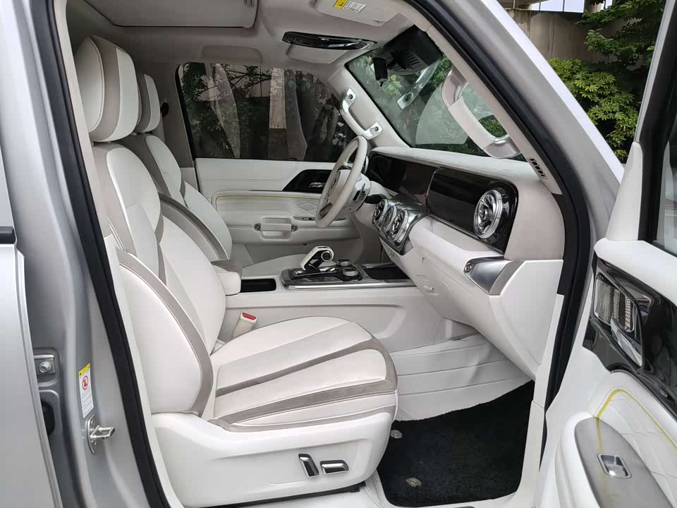 CrossBoundary Co-creation tank 300