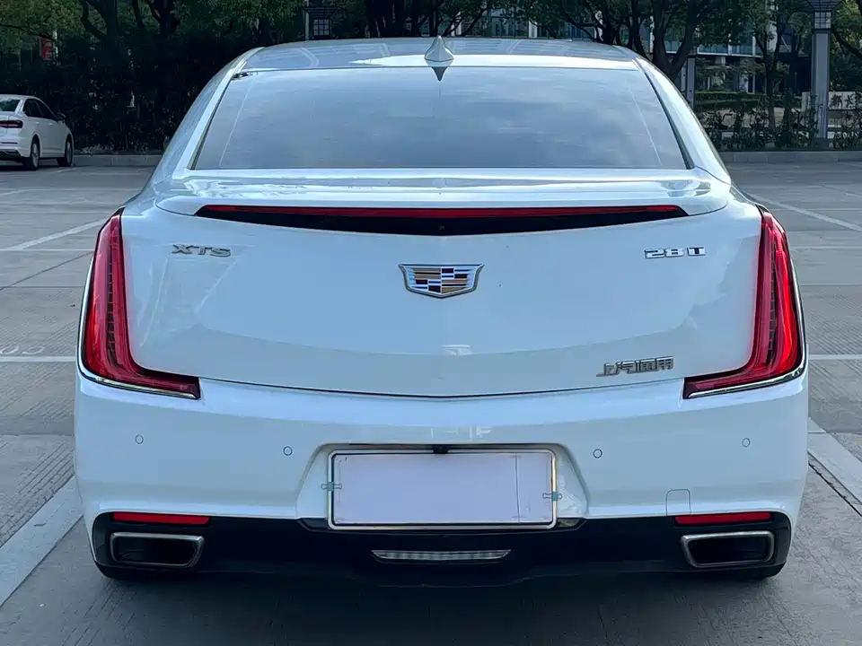 Cadillac XTS