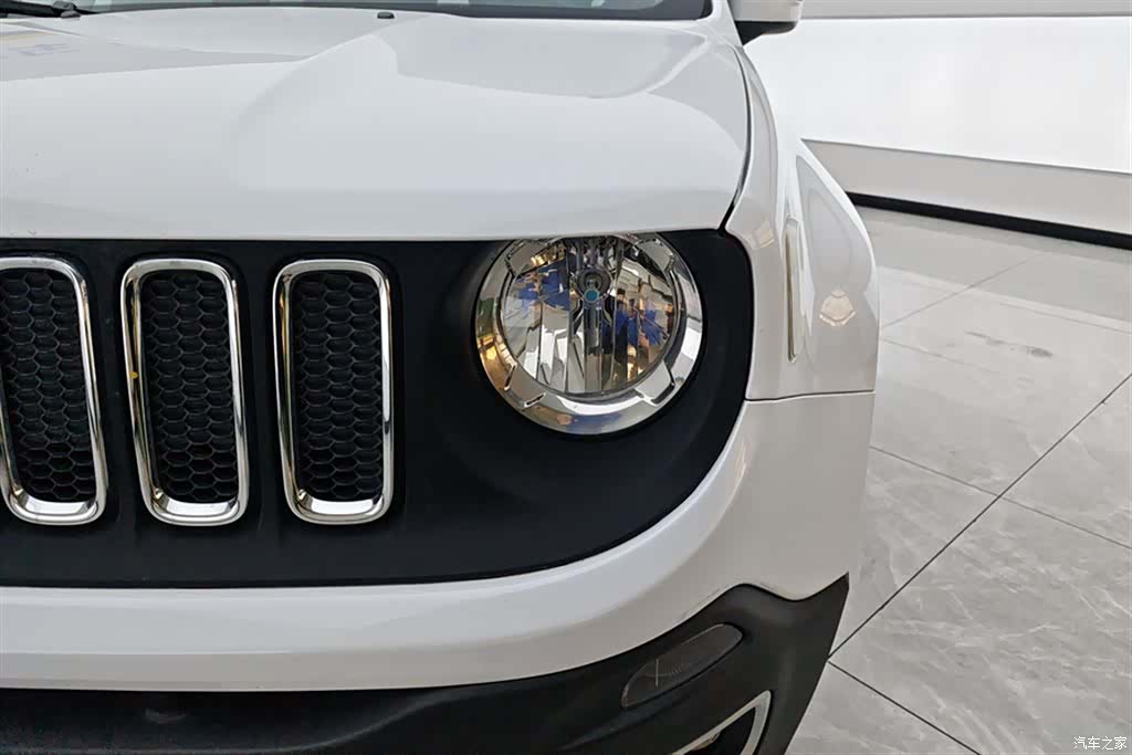 Jeep Renegade, 2018 все фото