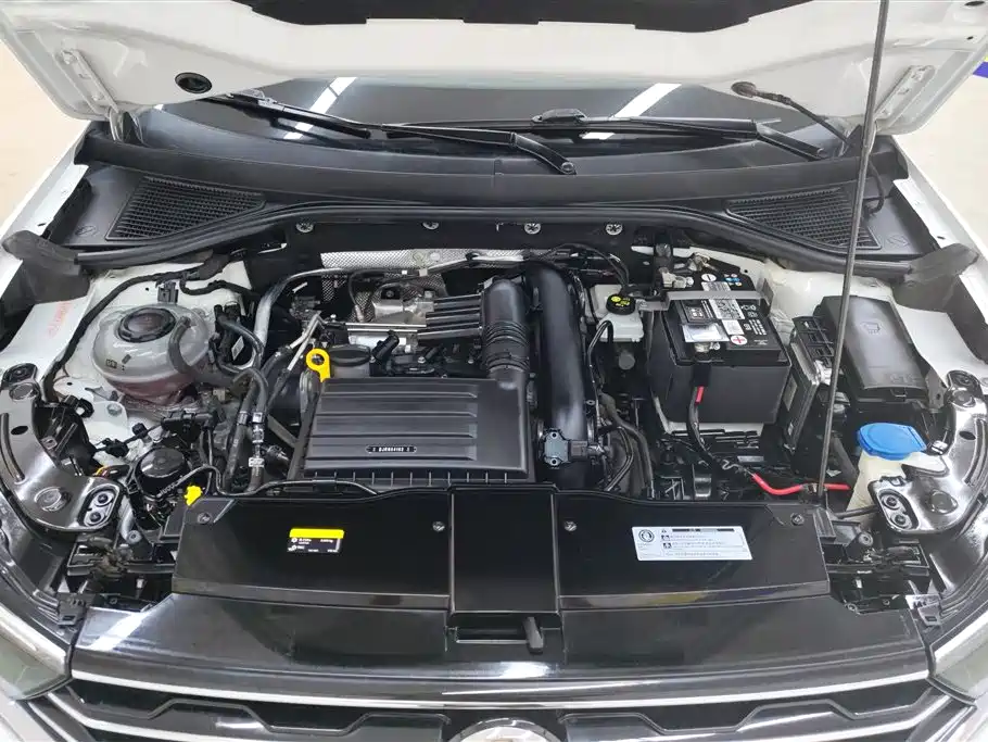 Volkswagen T-ROC exploring Songs