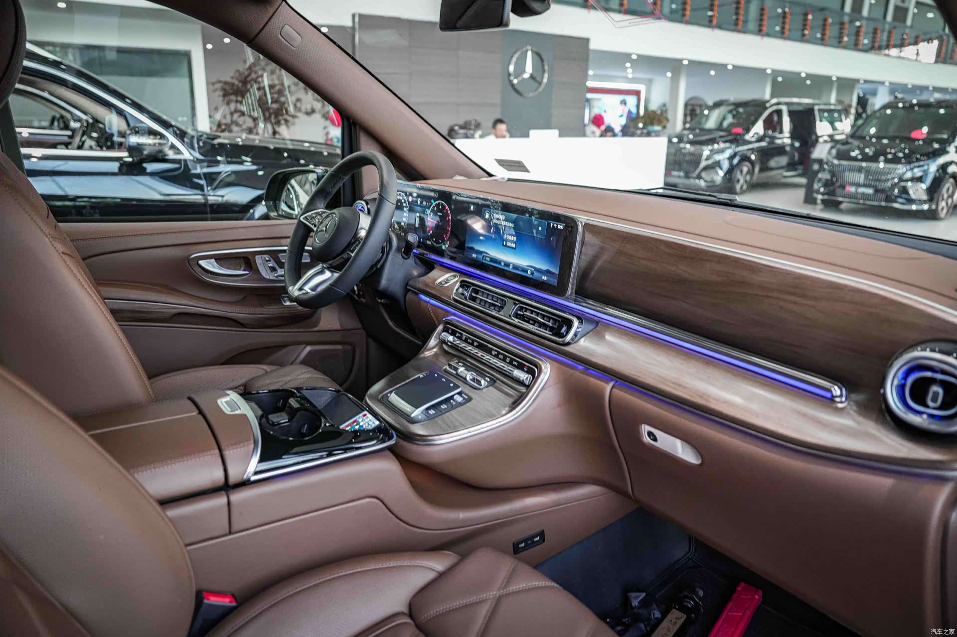 Mercedes-Benz V-Class, 2026 все фото