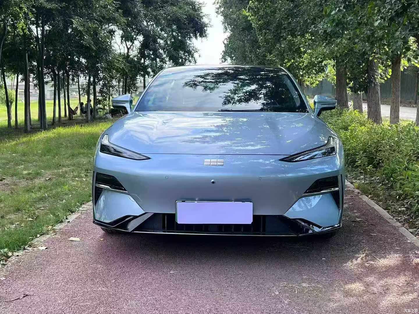 Geely E8, 2025 2