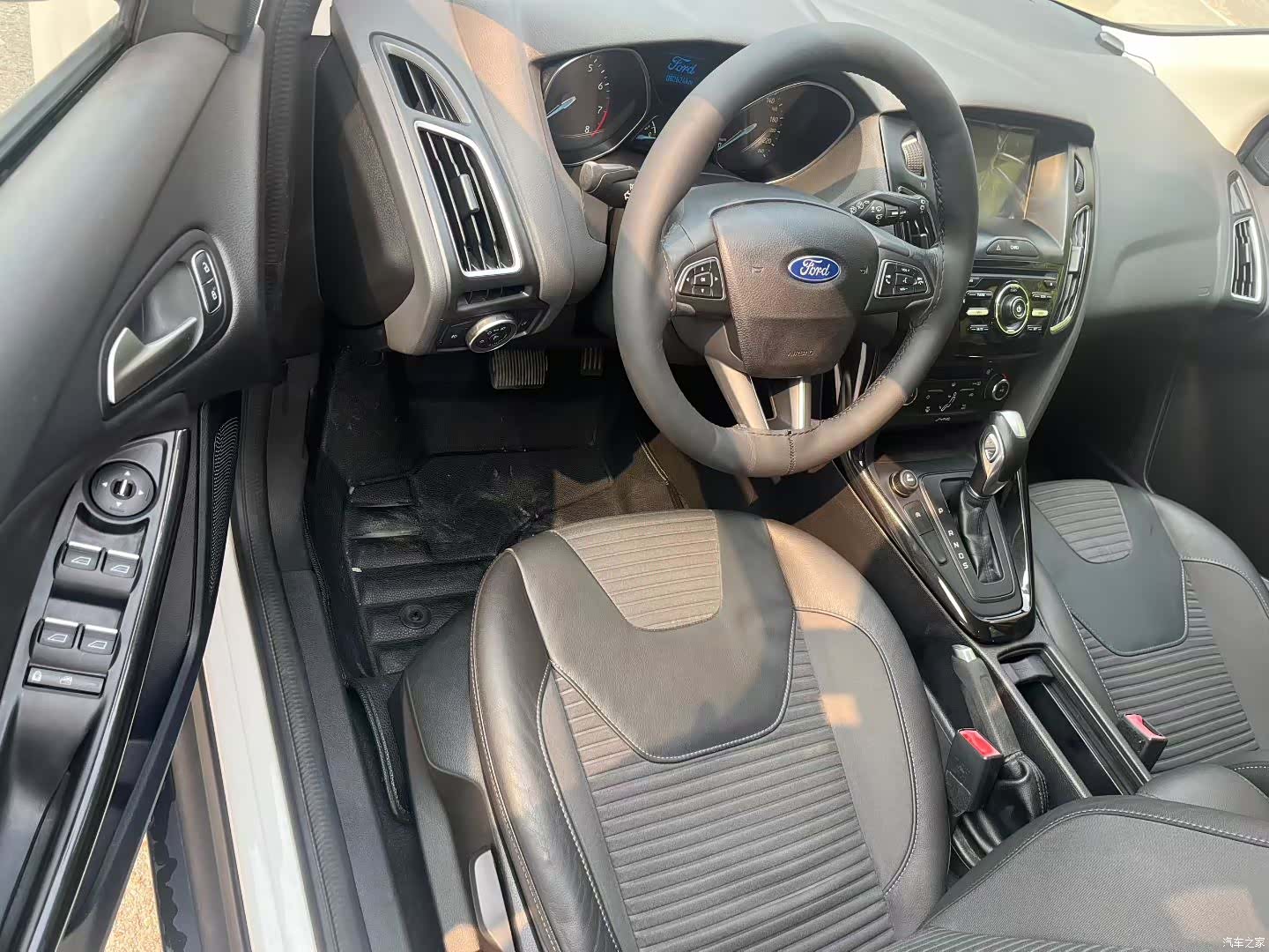Ford Focus, 2015 6