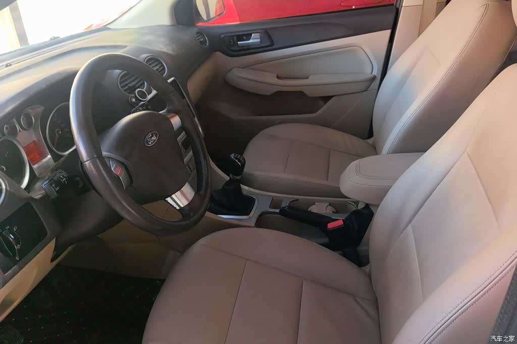 Ford Focus, 2015 9