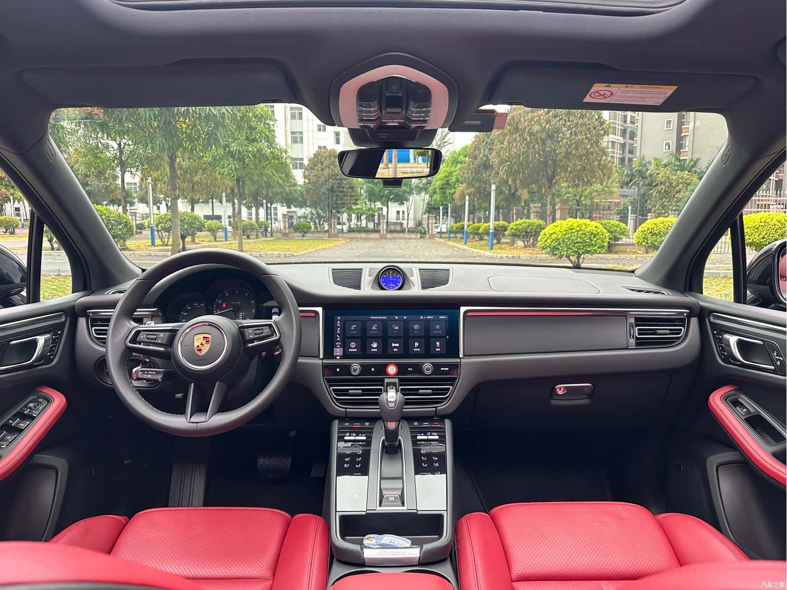 Porsche Macan, 2023 11