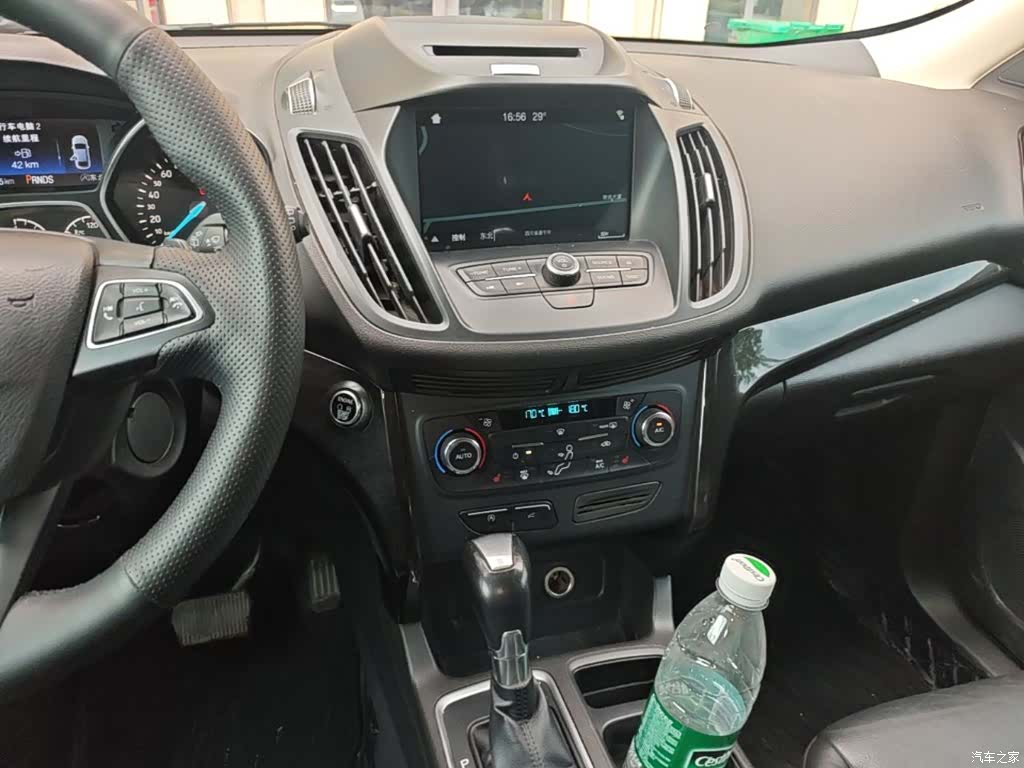 Ford Kuga, 2017 13