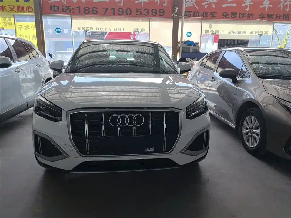 Audi Q2L