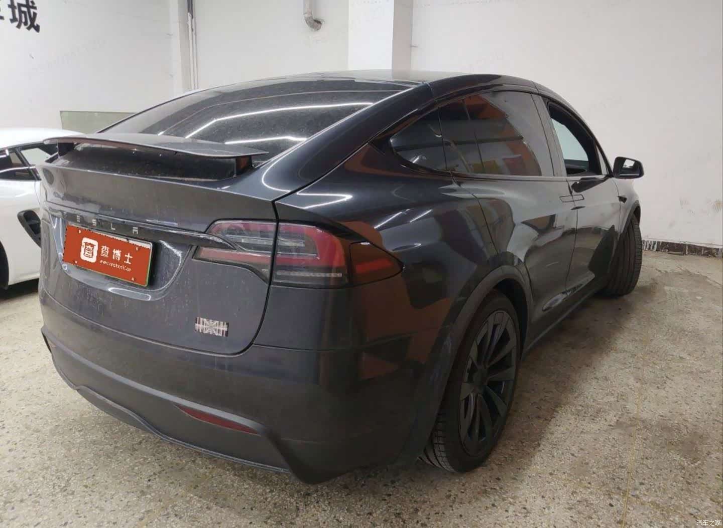 Tesla Model X, 2025 3