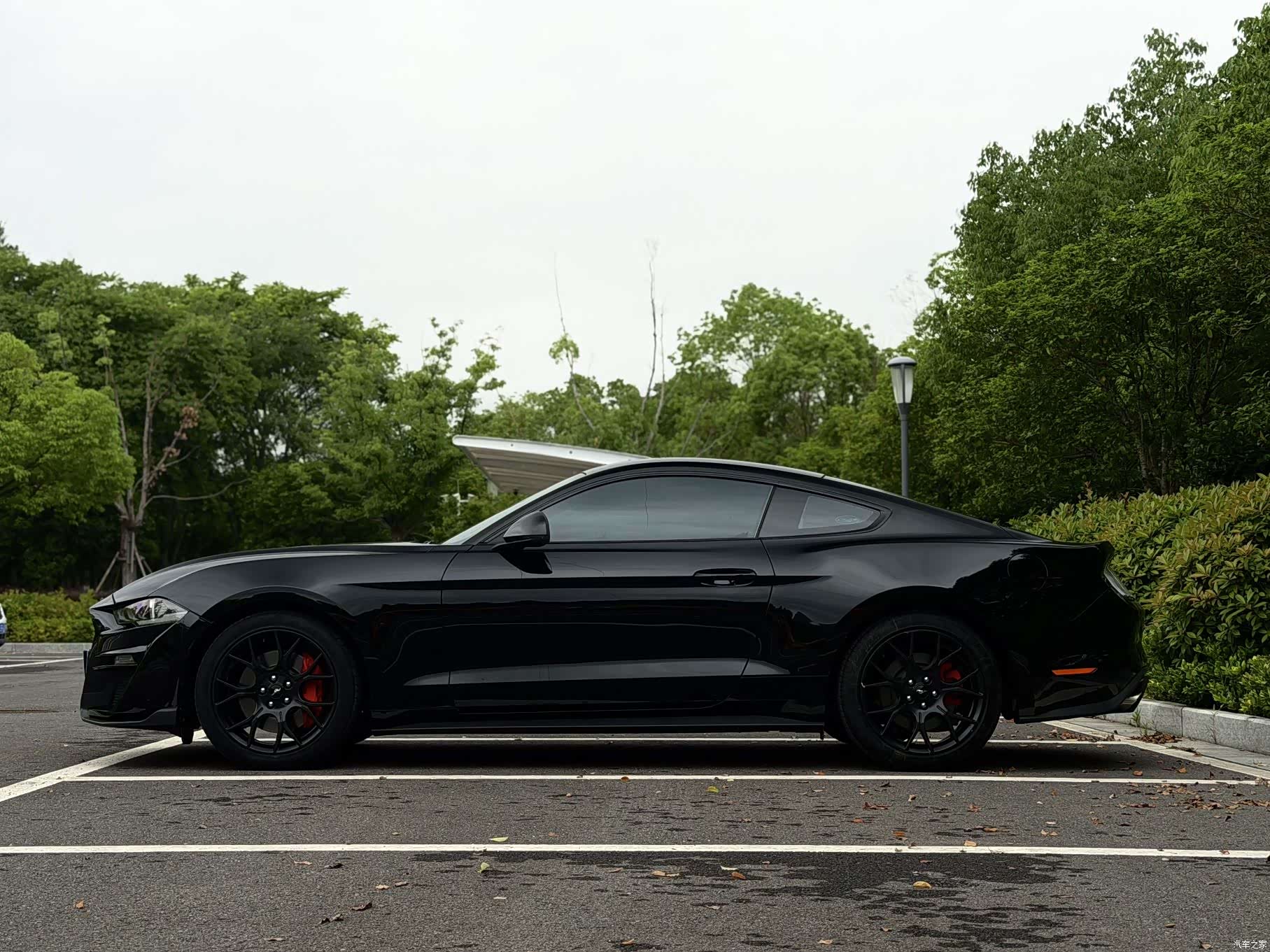 Ford Mustang, 2020 4